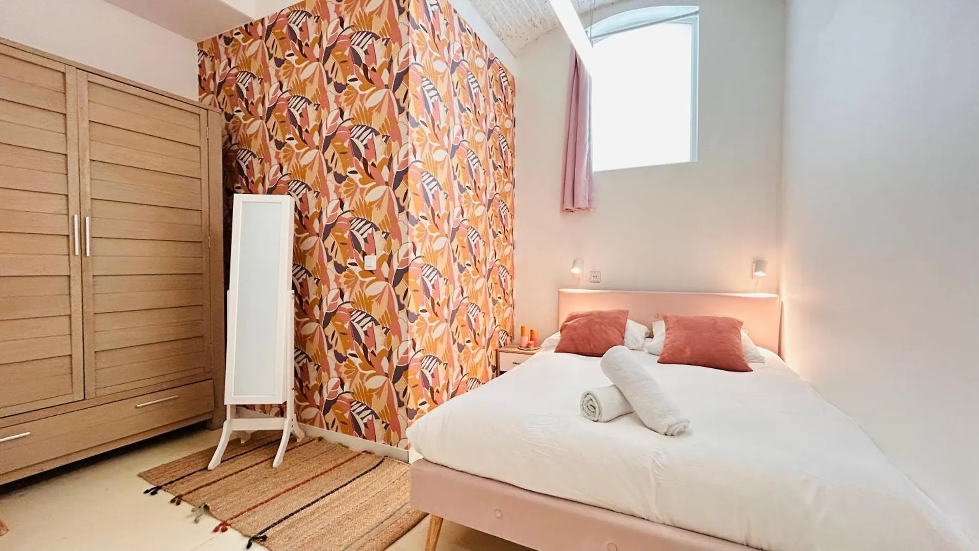 Appartement Spacieux Et Calme, 3 Chambres, Ideal Familles Et Professionnels, Vieux Lille Apartment